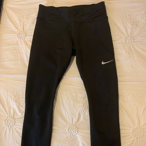 Nike cropped leggings w mesh